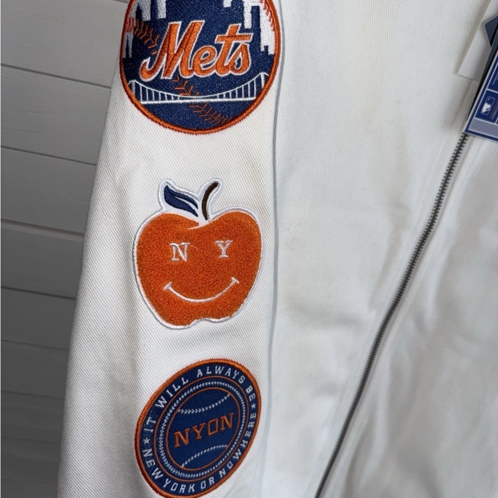 New Era White Mets Varsity Jacket - Picture 6 of 8
